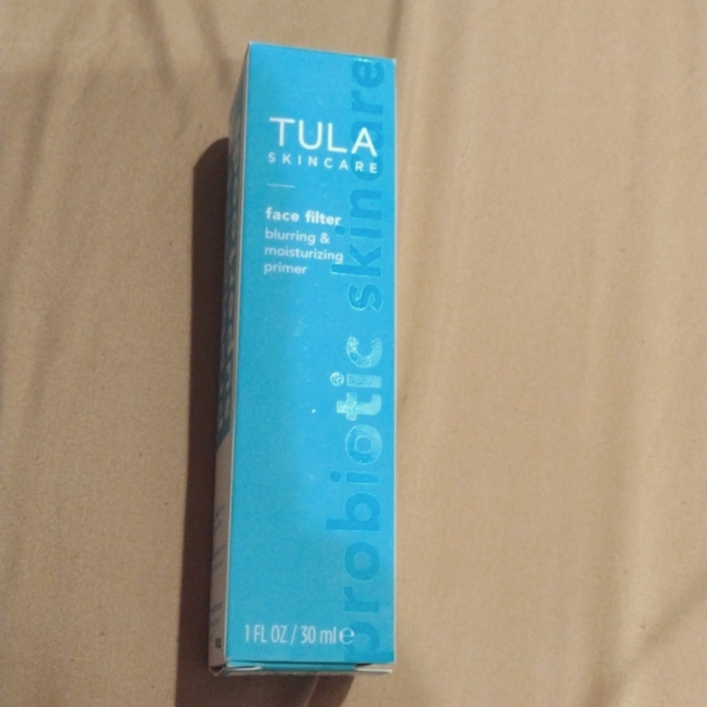 Tula face filter blurring and moisturizing primer